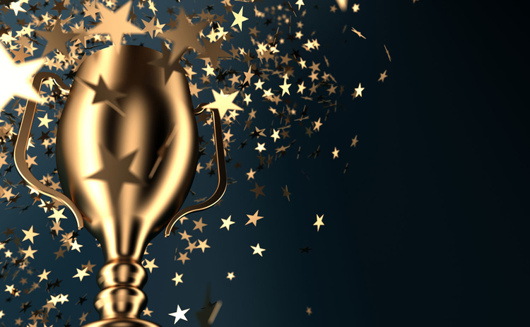award-trophy-2021 award-trophy-2021
